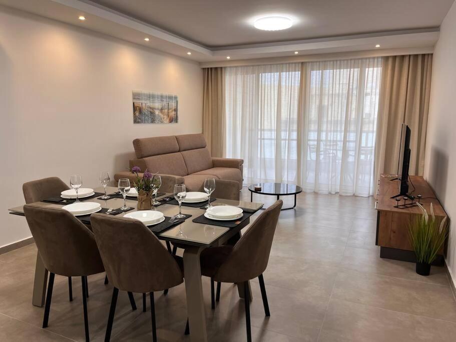 3 Bedroom Seaside Luxury Accommodation - Sleeps 8 St. Paul's Bay Luaran gambar